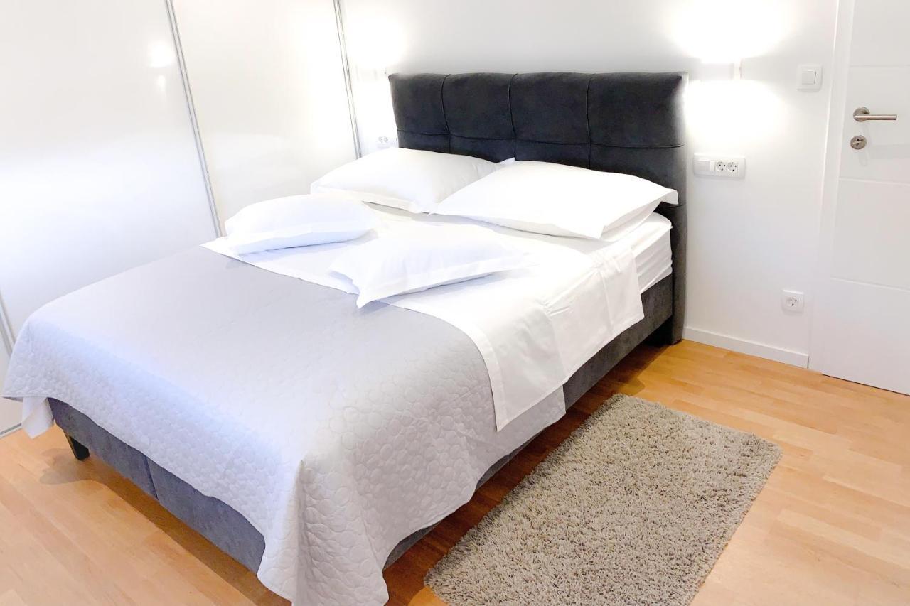 G Apartment Подстрана Экстерьер фото